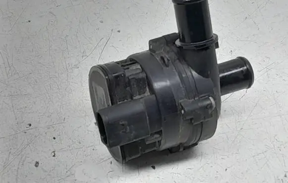 Infiniti QX70 S51 Electric auxiliary coolant/water pump