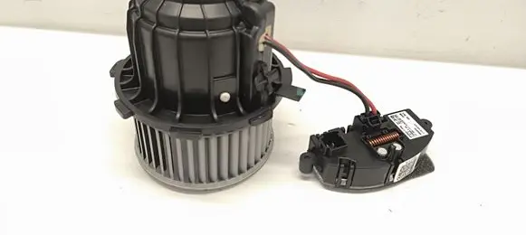 Audi A4 S4 B8 8K Heater blower motor/fan resistor 8T0820521F 103550027