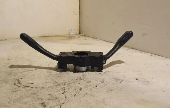 Audi A6 S6 C5 4B Indicator stalk 8L0953513
