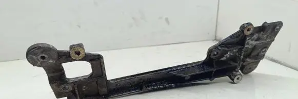 Volkswagen PASSAT B6 Engine mounting bracket 03G131159