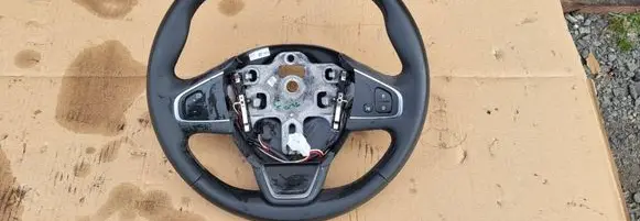 Renault Clio IV Steering wheel 484005241R 639538500F 9136138