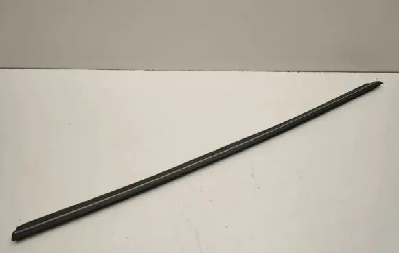 Mercedes-Benz SLK R172 Front door glass trim molding A1727200224