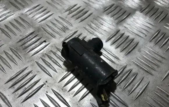 Suzuki Swift Cultus Windscreen/windshield washer pump