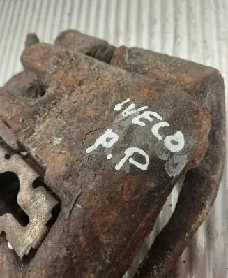 Iveco Daily 45 - 49.10 Front brake caliper