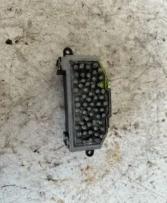 Volkswagen PASSAT B6 Heater blower motor/fan resistor 3C0907521