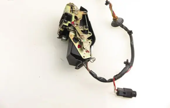 Volvo S70 V70 V70 XC Front door lock 
