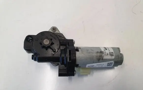 BMW 3 F30 F35 F31 Seat adjustment motor 0390204147 P1171230400 00813590