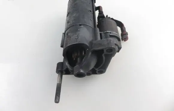 Opel Vivaro Starter motor
