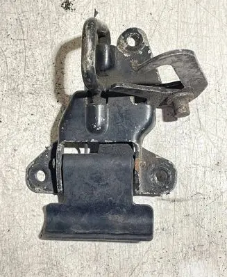Audi A3 S3 8L Engine bonnet/hood lock/latch loop/hook 8L0823480