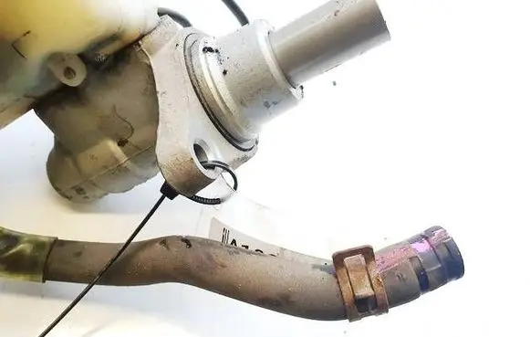 Toyota Yaris Master brake cylinder
