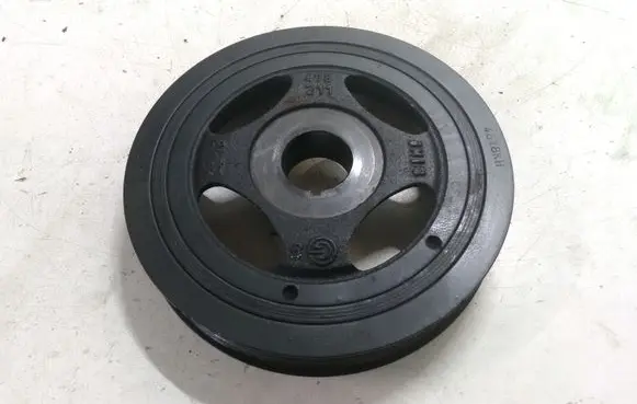 Toyota Aygo AB10 Crankshaft pulley 1347000012