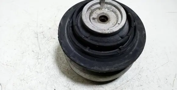 Mercedes-Benz ML W163 Engine mount bracket