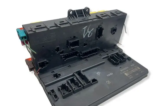 Mercedes-Benz Vito Viano W639 Fuse module 6395450301