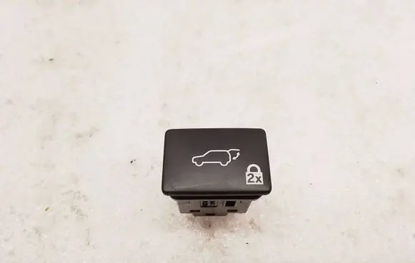 Lexus RX 450H Tailgate/boot open switch button 15D483