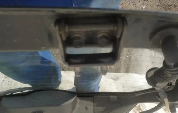 Chevrolet Kalos Tailgate/trunk/boot hinge