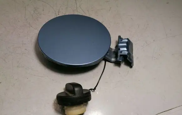 Toyota Verso-S Fuel tank cap