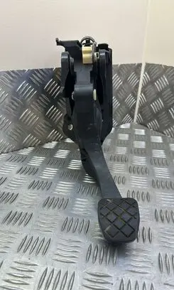 Volkswagen Golf VII Clutch pedal 5G2721059HB