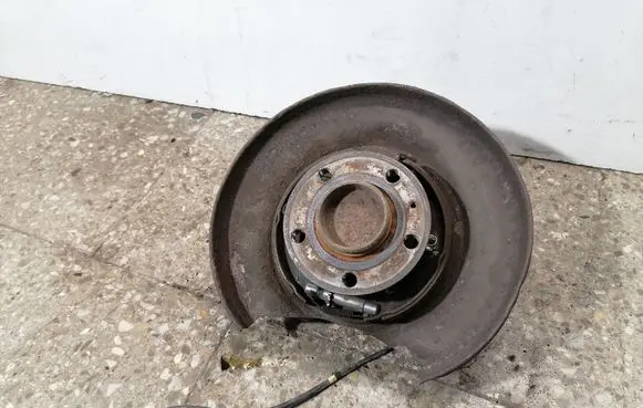 Volvo V70 Rear wheel hub 9200624
