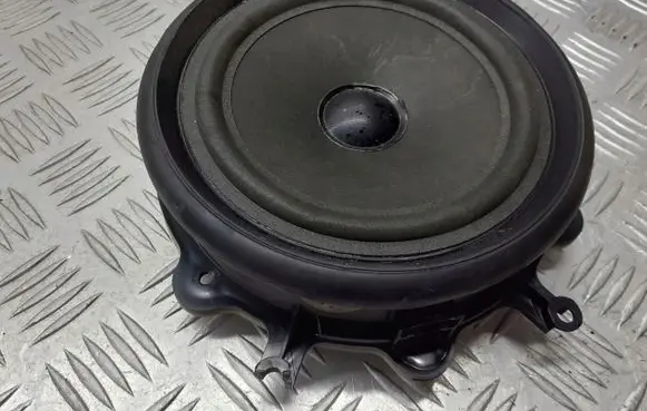 Audi A4 S4 B6 8E 8H Front door speaker 8E0035411