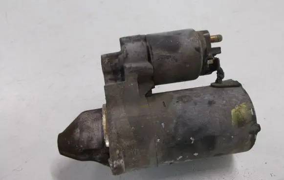 Opel Corsa B Starter motor 
