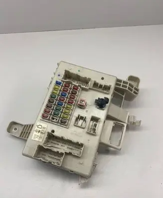 Toyota Land Cruiser (J120) Fuse box set 8198050030 0665004650