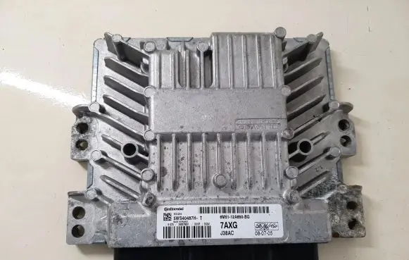 Ford C-MAX I Engine control unit/module 6M5112A650BG