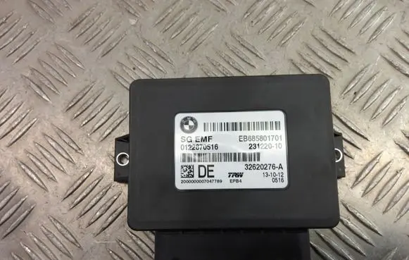 BMW X3 F25 Hand brake control module 6858017