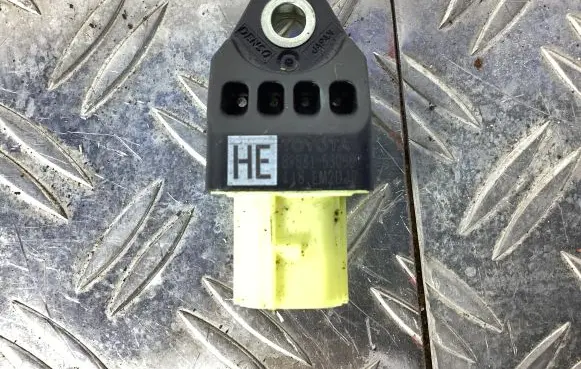 Lexus RC Airbag deployment crash/impact sensor 8983153050
