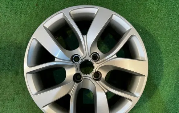 R16 alloy rim
