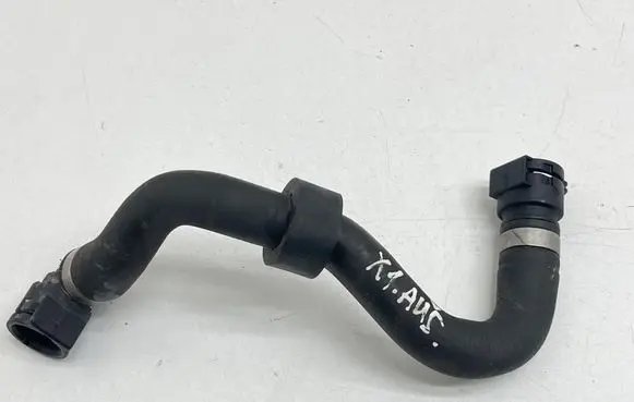BMW X1 F48 F49 Engine coolant pipe/hose 761737404 20073510