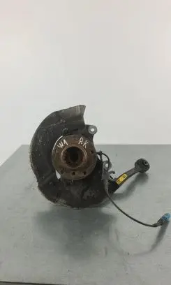 BMW 5 E60 E61 Front wheel hub spindle knuckle 6760953