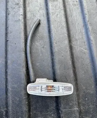 Infiniti FX Front indicator light A045053 WY5W