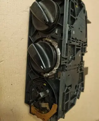 Volkswagen Polo III 6N 6N2 6NF Climate control unit 1H0819045C 1H0820045C