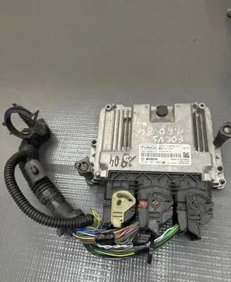 Ford Focus Engine control unit/module CV6Q12A650CA 0281031006