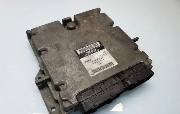 Renault Espace - Grand espace IV Engine control unit/module 8973192823 2758001524