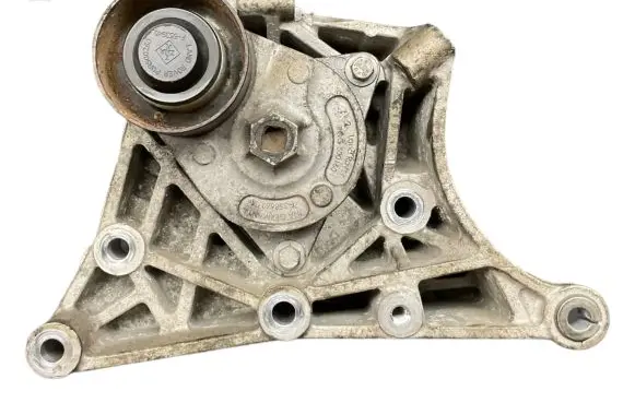 Land Rover Range Rover Sport L320 Engine mounting bracket YLU500430 55066004