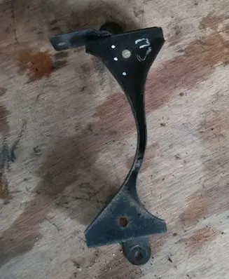 Mazda 3 II Battery bracket 