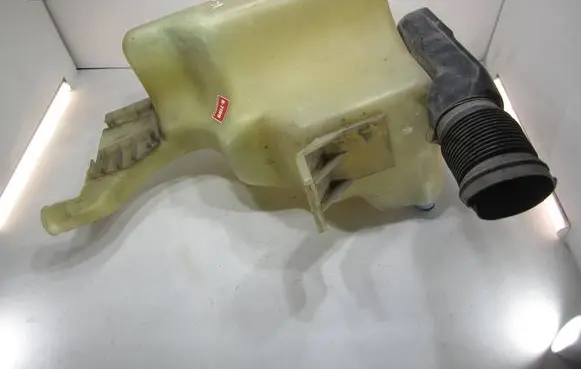 Audi V8 Windshield washer fluid reservoir/tank 441955451A