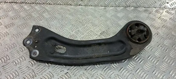 Rear control arm