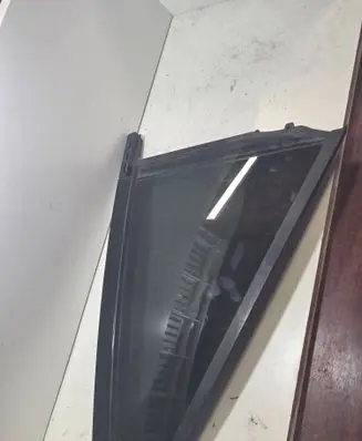 Mercedes-Benz GLC X253 C253 Rear vent window glass A2537300400 253730040