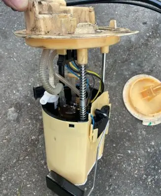 Volvo S60 In-tank fuel pump 31372903 0002144