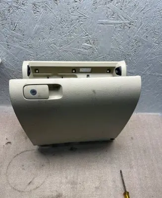 Volkswagen Tiguan Glove box set 5N1857035B 220310
