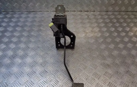 Nissan Primera Clutch pedal 