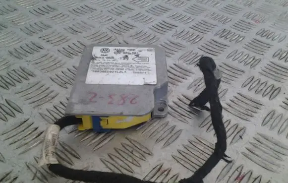 Volkswagen PASSAT B5.5 Airbag control unit/module 6Q0909601 5WK42865 0030ED0ZTLZL