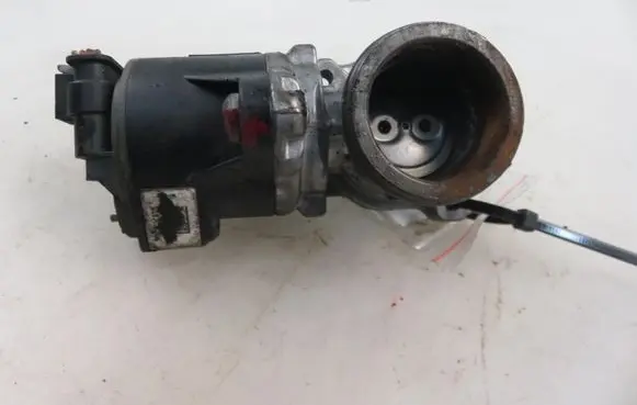 Mercedes-Benz CLA C117 X117 W117 EGR valve A6511400560