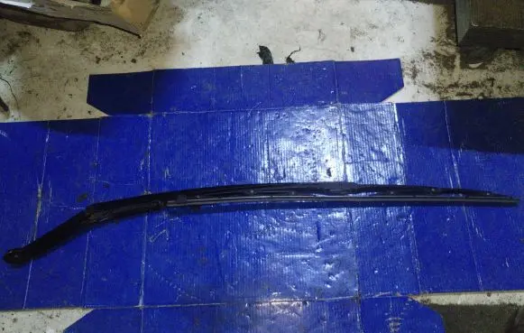 BMW 3 E46 Front wiper blade arm 7003931