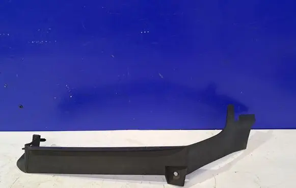 Chevrolet Tahoe Front bumper mounting bracket 15035437