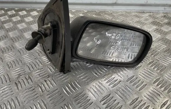 Toyota Yaris Manual wing mirror 