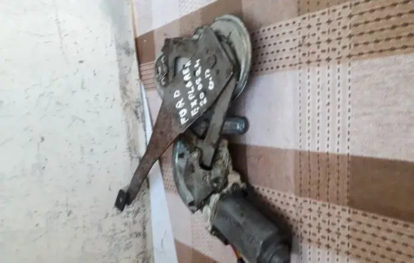 Ford Explorer Rear door window regulator with motor