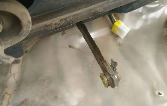 Ford Maverick Rear door check strap stopper